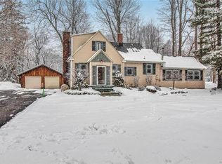 4695 Harris Hill Rd, Williamsville, NY 14221