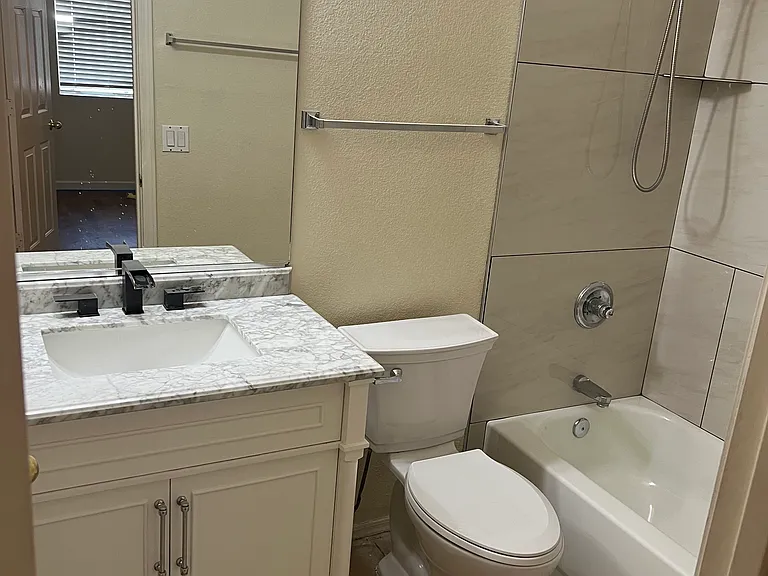 6605 W Lawrence Ln — Photo 14