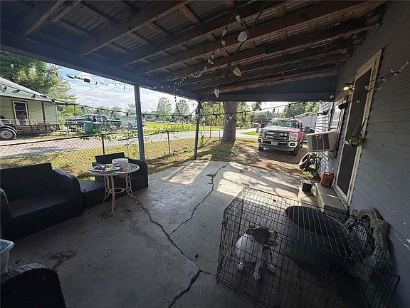 2nd image of 229 Gustave St