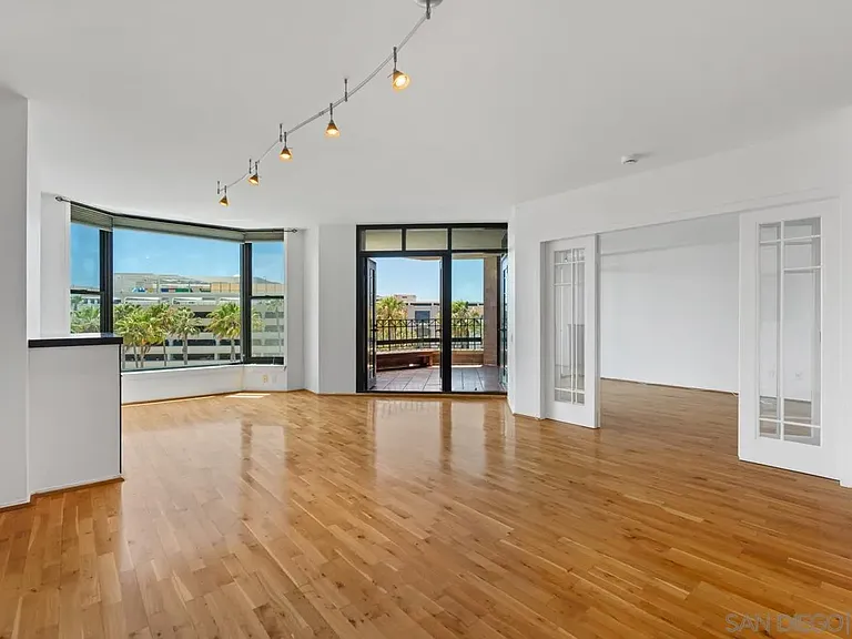 500 W Harbor Dr #504 — Photo 10