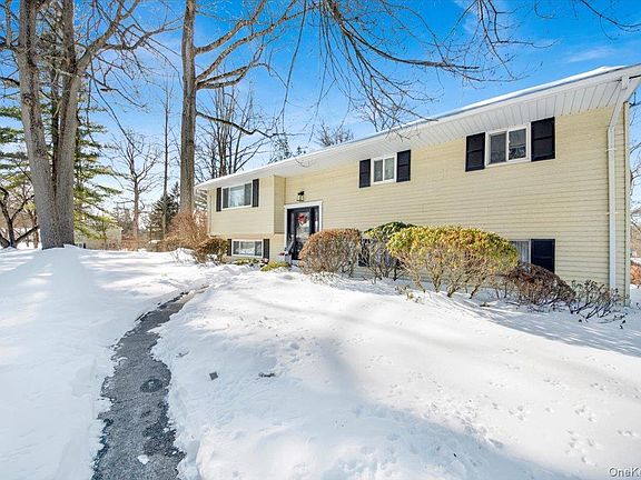 4th image of 569 Millburn Court