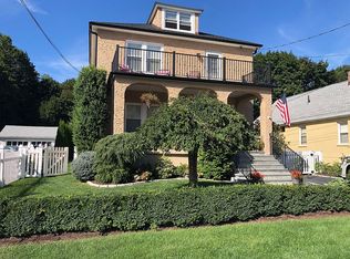 15 Meadow Ln, Pleasantville, NY 10570