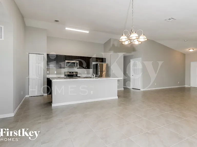 3959 SW Halcomb St — Photo 5