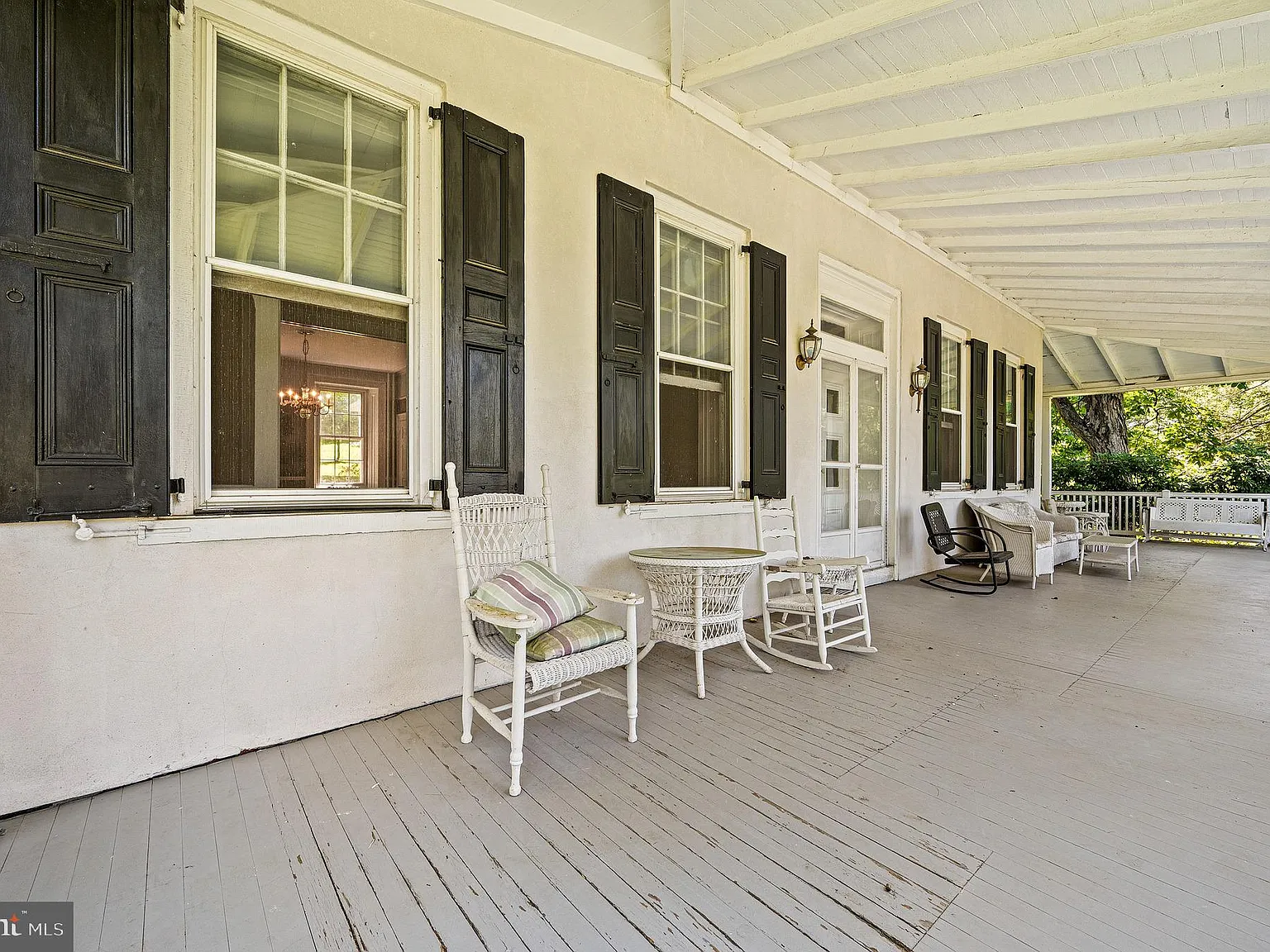6 bed, 3592 sqft, $4,600 — Photo 4