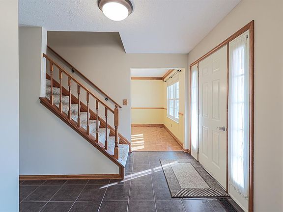 4th image of 8135 Lakevalley Dr