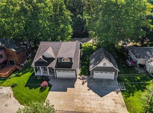 18481 N Fruitport Rd, Spring Lake, MI 49456