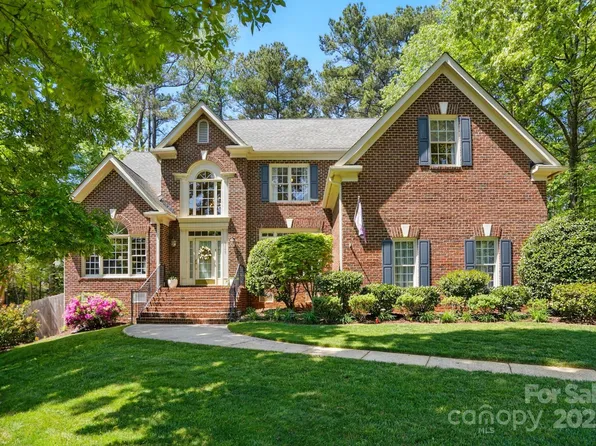 6009 Glen Manor Dr, Charlotte, NC 28269