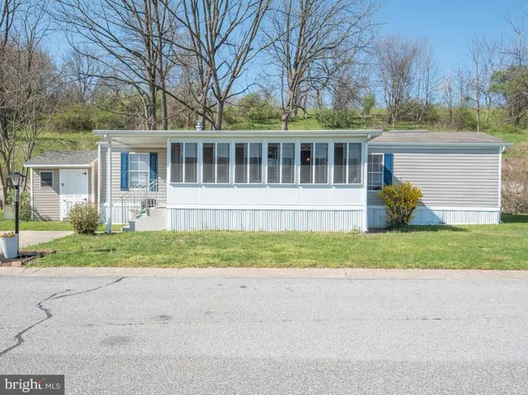 689 Lilac Dr, New Providence, PA 17560