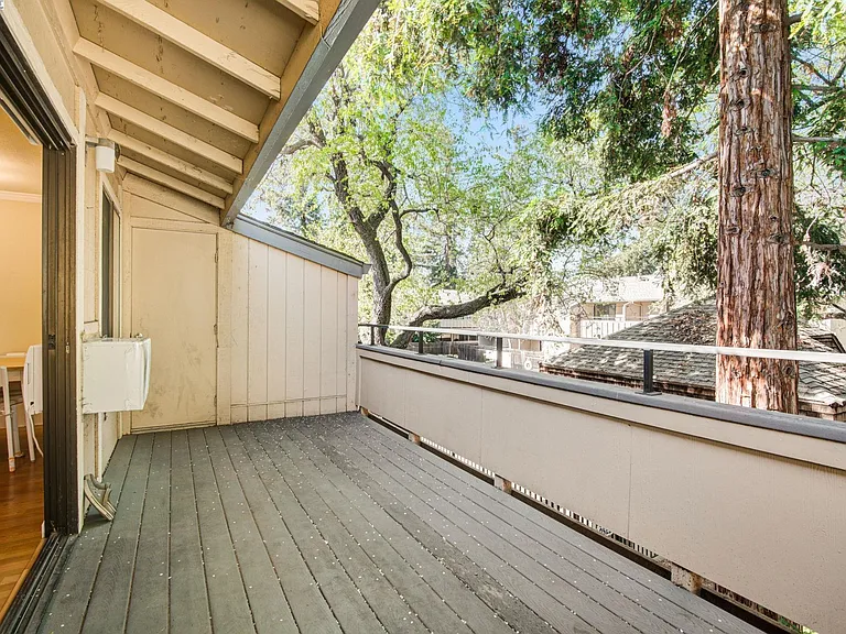 2131 Northwood Cir #F — Photo 25