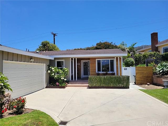 1st image of 614 Camino De Encanto