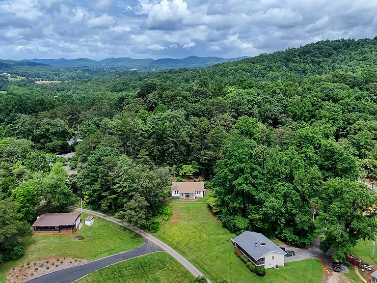 131 Wonderview Dr — Photo 30