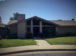 345 N Fairhaven Ln, Porterville, CA 93257