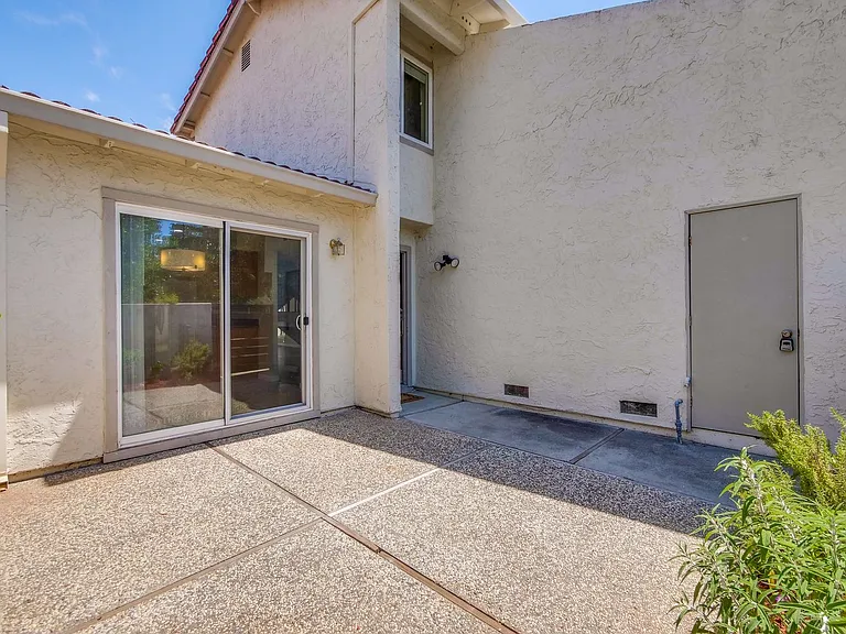 1521 Willowhaven Ct — Photo 35