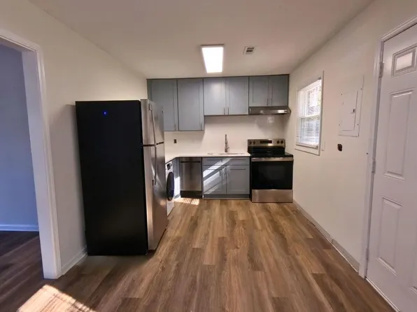 Key Street Apartments