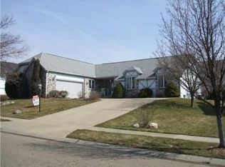 56 Macfie St, Pickerington, OH 43147