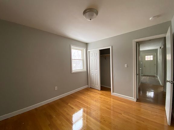 4th image of 227 Fairfield St #1L