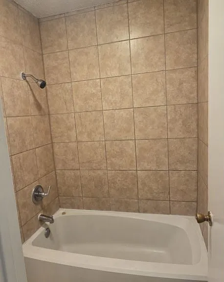 5809 Guildwood Dr — Photo 12