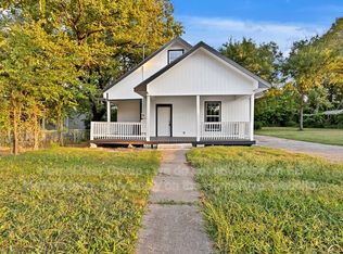 323 W Cherry St, Sherman, TX 75090