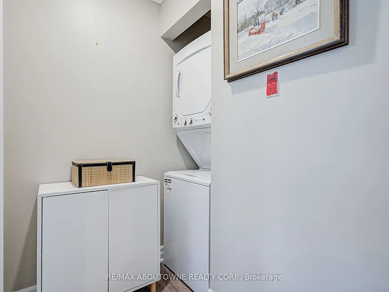 1450 Glen Abbey Gate #214 — Photo 19