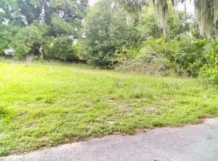 5180 Upson Ave, Deleon Springs, FL 32130