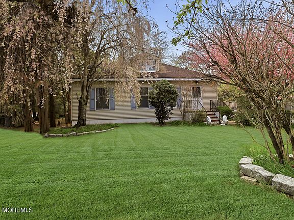 2nd image of 376 Cook Road