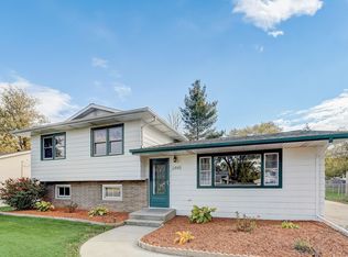 2445 Robinson Dr, Beloit, WI 53511