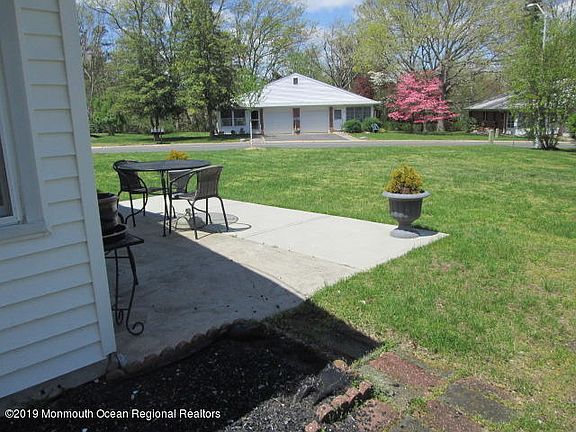 5th image of 135 Azalea Drive #D