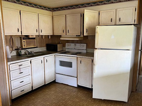 4th image of 12651 Seminole Blvd Unit 7-J