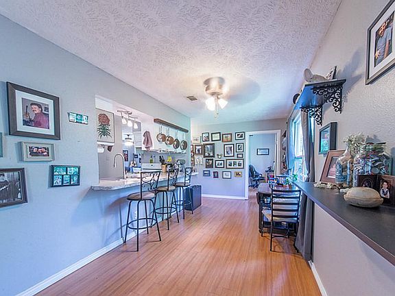 4th image of 86 White Oak Dr N