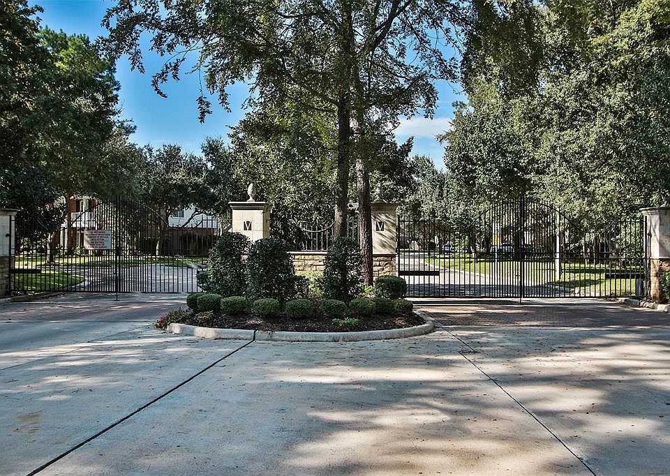 Welcome home to the private, peaceful, gated, and heavily wooded neighborhood of Villaggio. A hidden jewel in a great location with manicured tree lined streets. Quick and easy access to Hwy 249 and close to major shopping, restaurants, and diverse e
