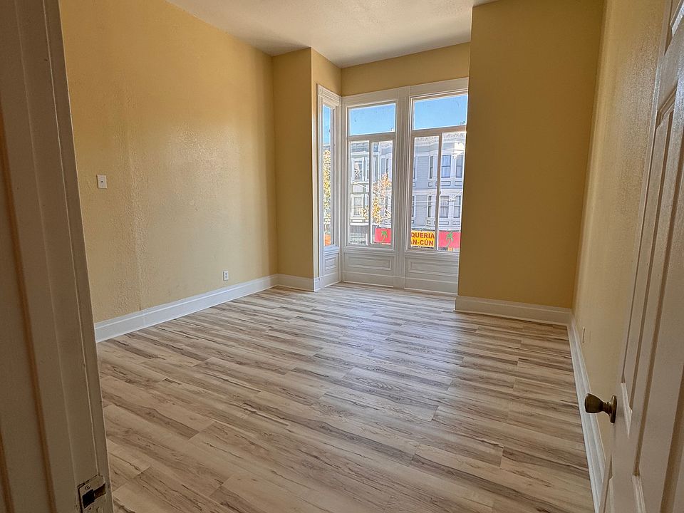 Living Room (street facing)