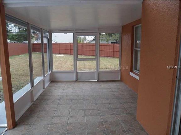 5th image of 2712 Black Oak Ln