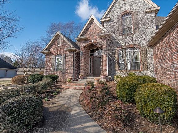 4th image of 2431 N Candlewood Dr