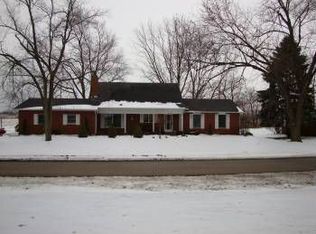 401 W Woodland Ave, Kouts, IN 46347