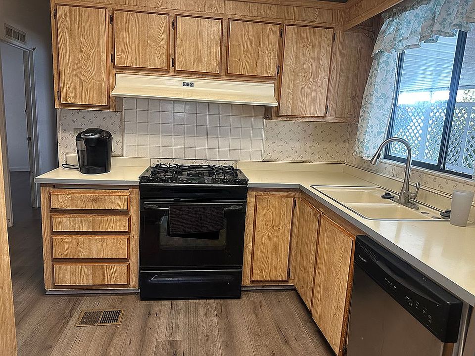 2nd image of 21100 State St #83