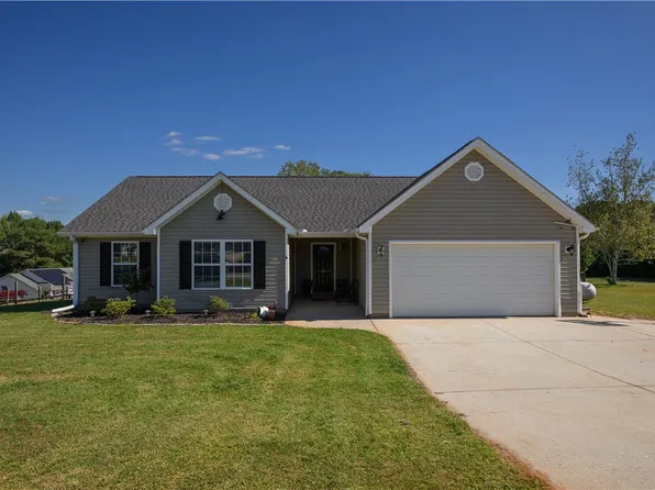 102 Stanmoore Dr, Anderson, SC 29621