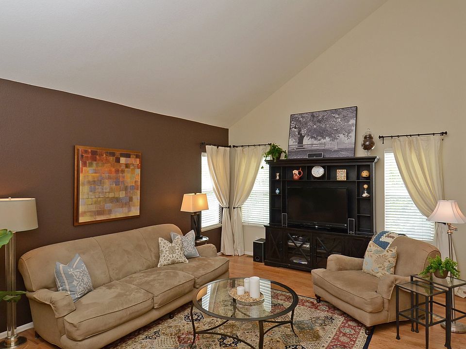 1st image of 16551 Martingale Dr