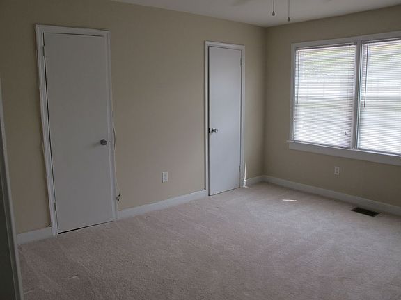 5th image of 2205 Kingsbrook Dr