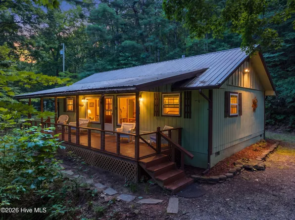 452 Paradise Road, Robbinsville, NC 28771