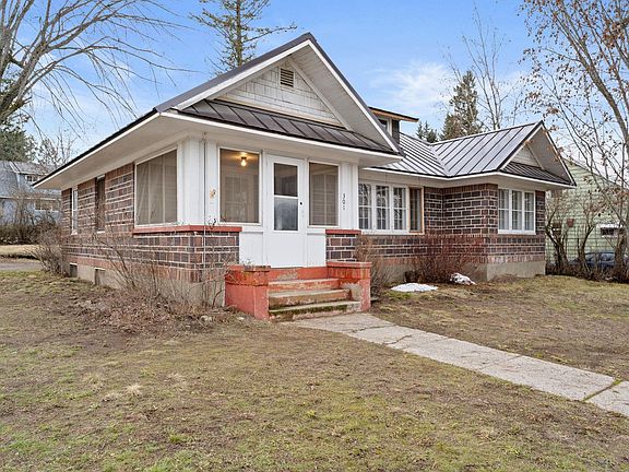 3rd image of 301 N Spokane Ave
