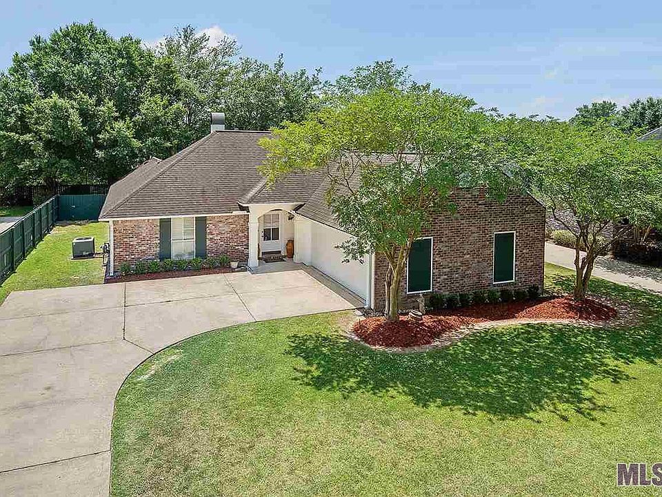 1st image of 36421 Manchac Crossing Ave
