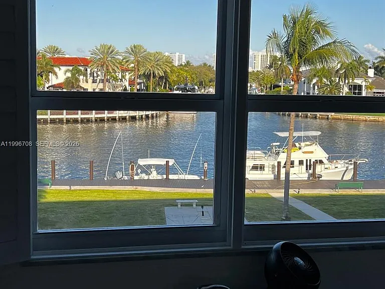 230 N Federal Hwy #305 — Photo 7