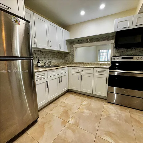 215 SE 3rd Ave #203A Photo 1