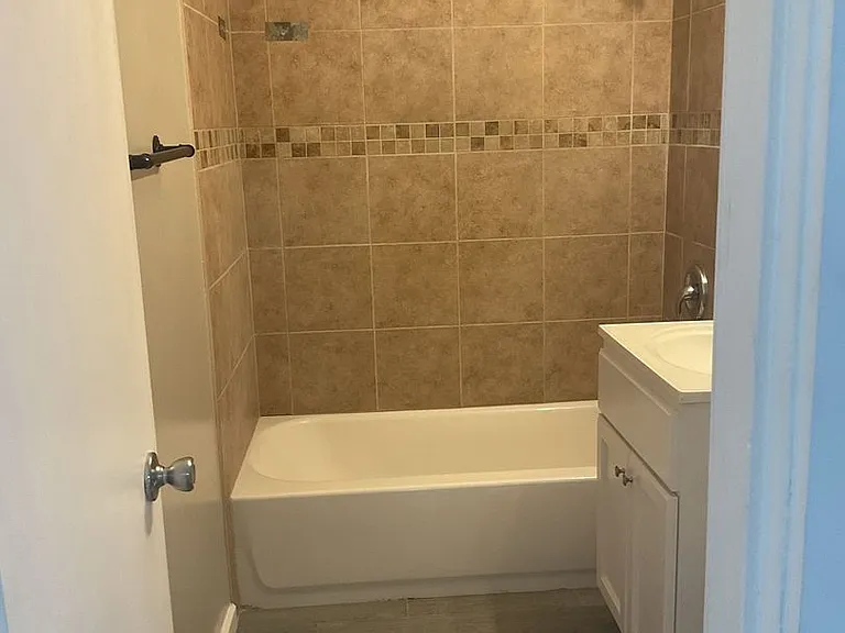 5143 Clara St — Photo 23