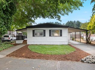 333 Beechwood Dr, Grants Pass, OR 97526
