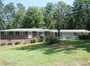 9895 Hutcheson Ferry Rd, Chattahoochee Hills, GA 30268