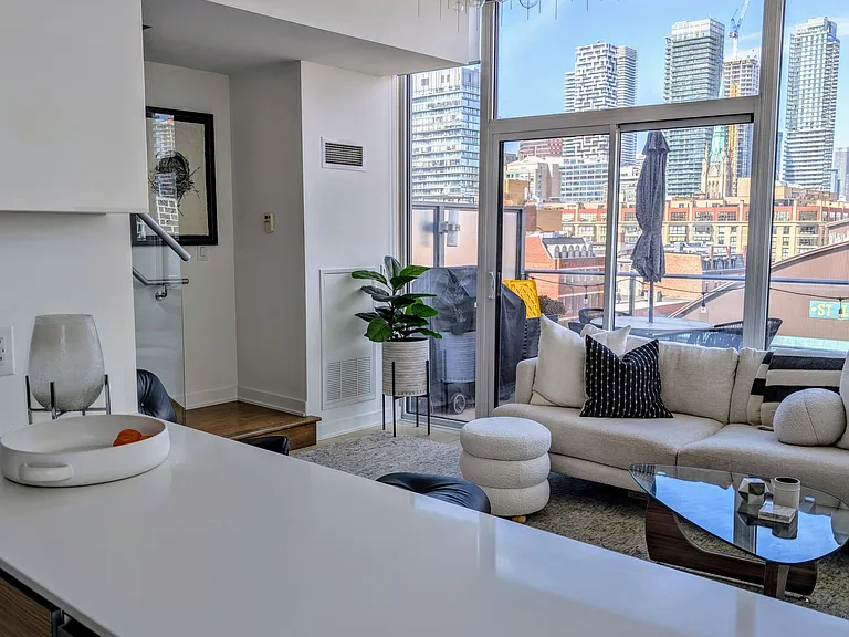 3 Market St #608 — Photo 8
