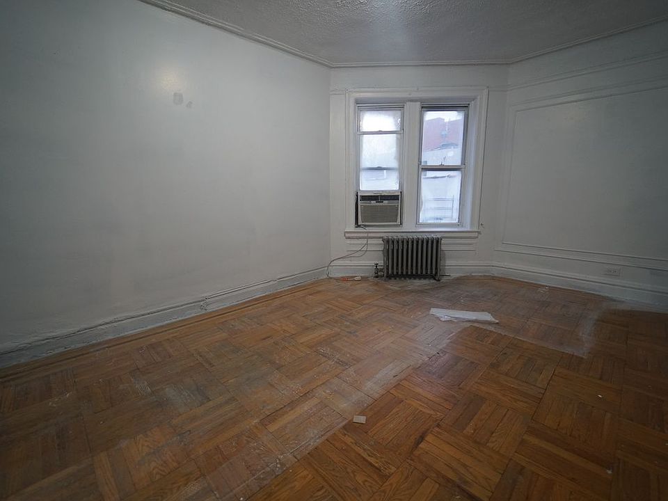 1st image of 2326 Loring Pl N APT 6A