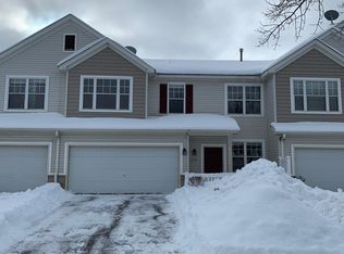 834 Providence Dr, Shakopee, MN 55379