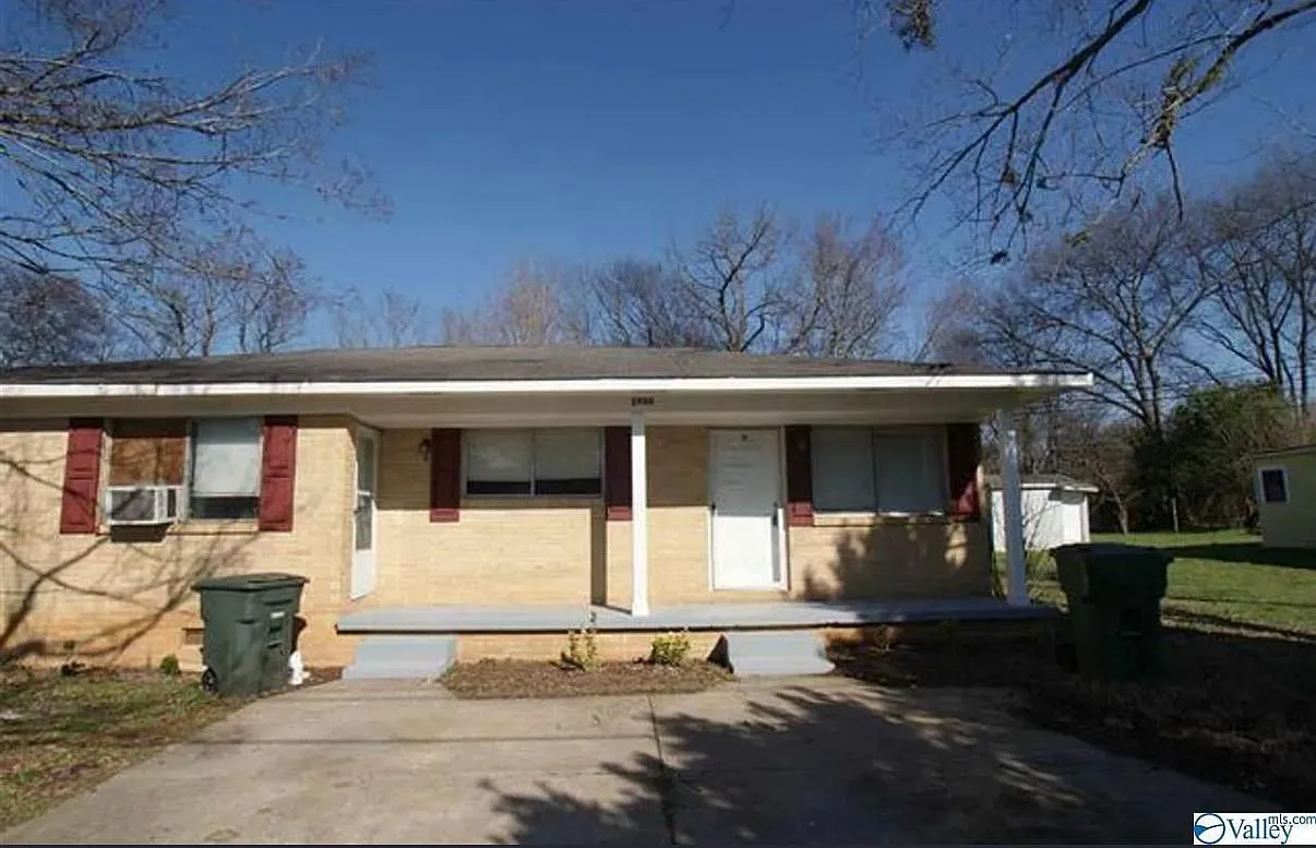 2908 Hart Drive Northwest B - UNIT B — Photo 1